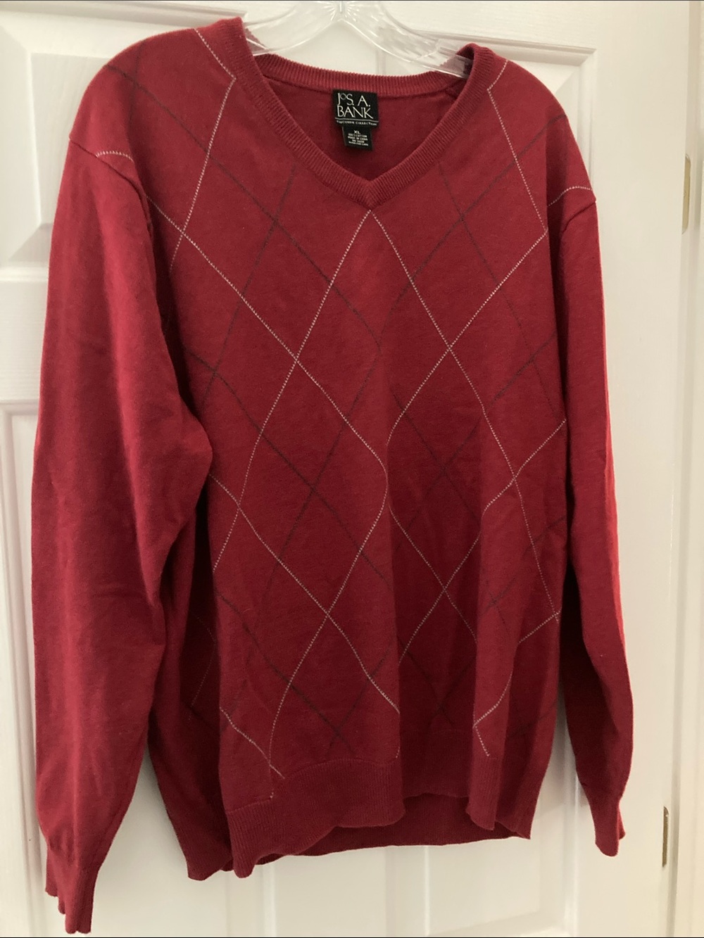 Jos. A. Bank Men's Sweater in Burgundy argyle pattern XL